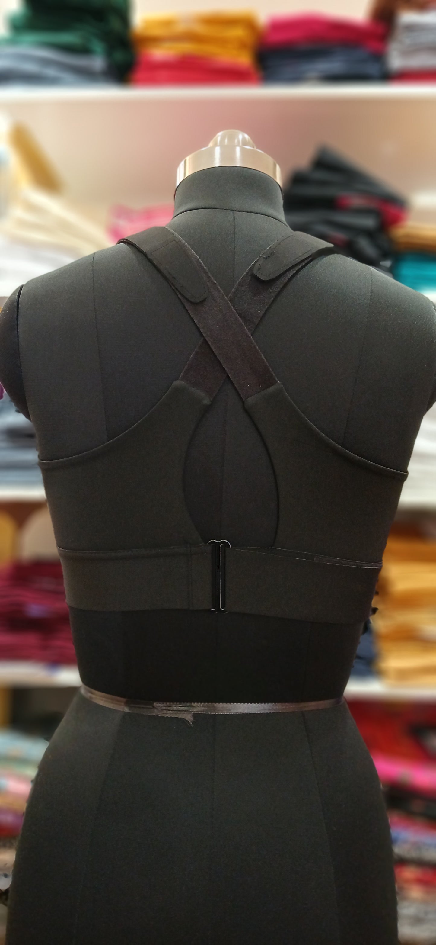 Lingering - Sports Bra