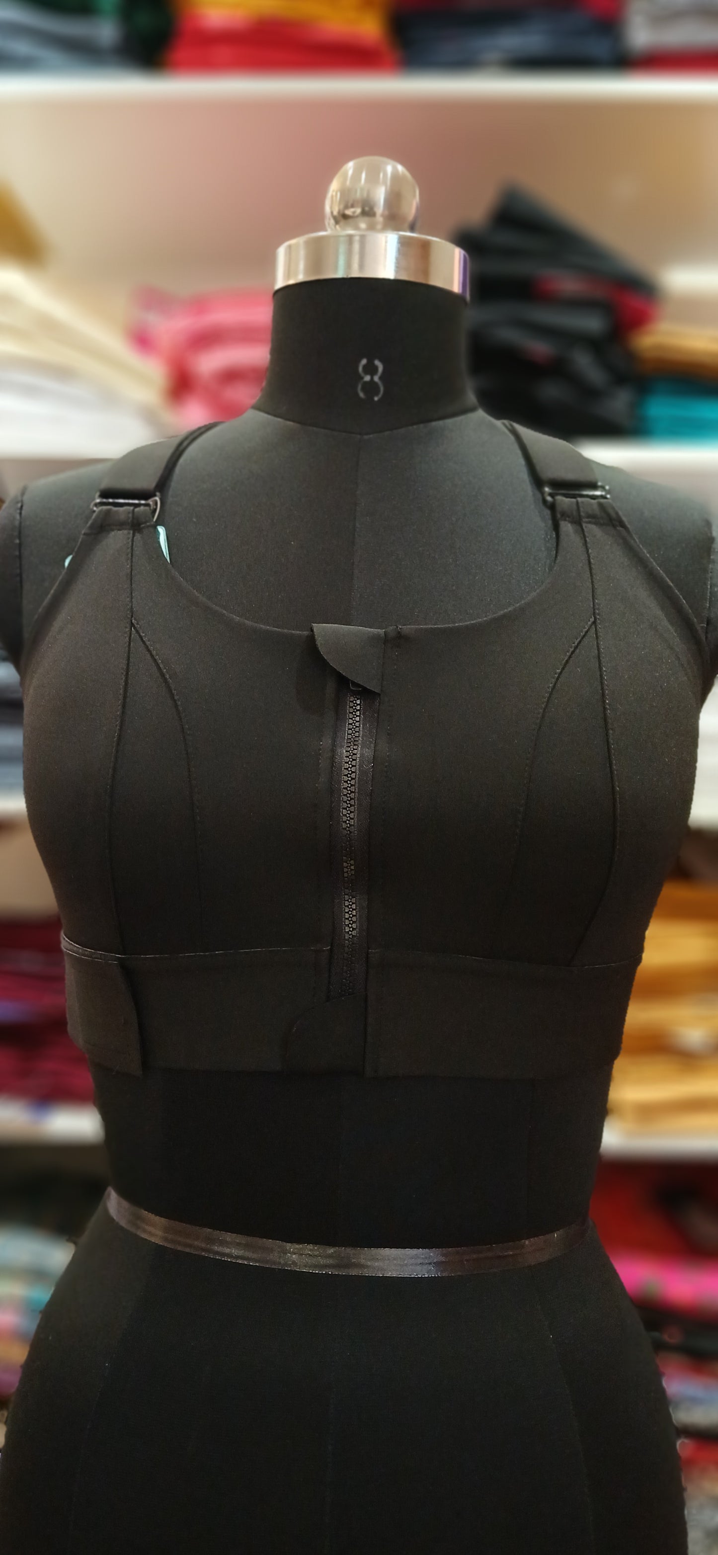 SPORTS BRA