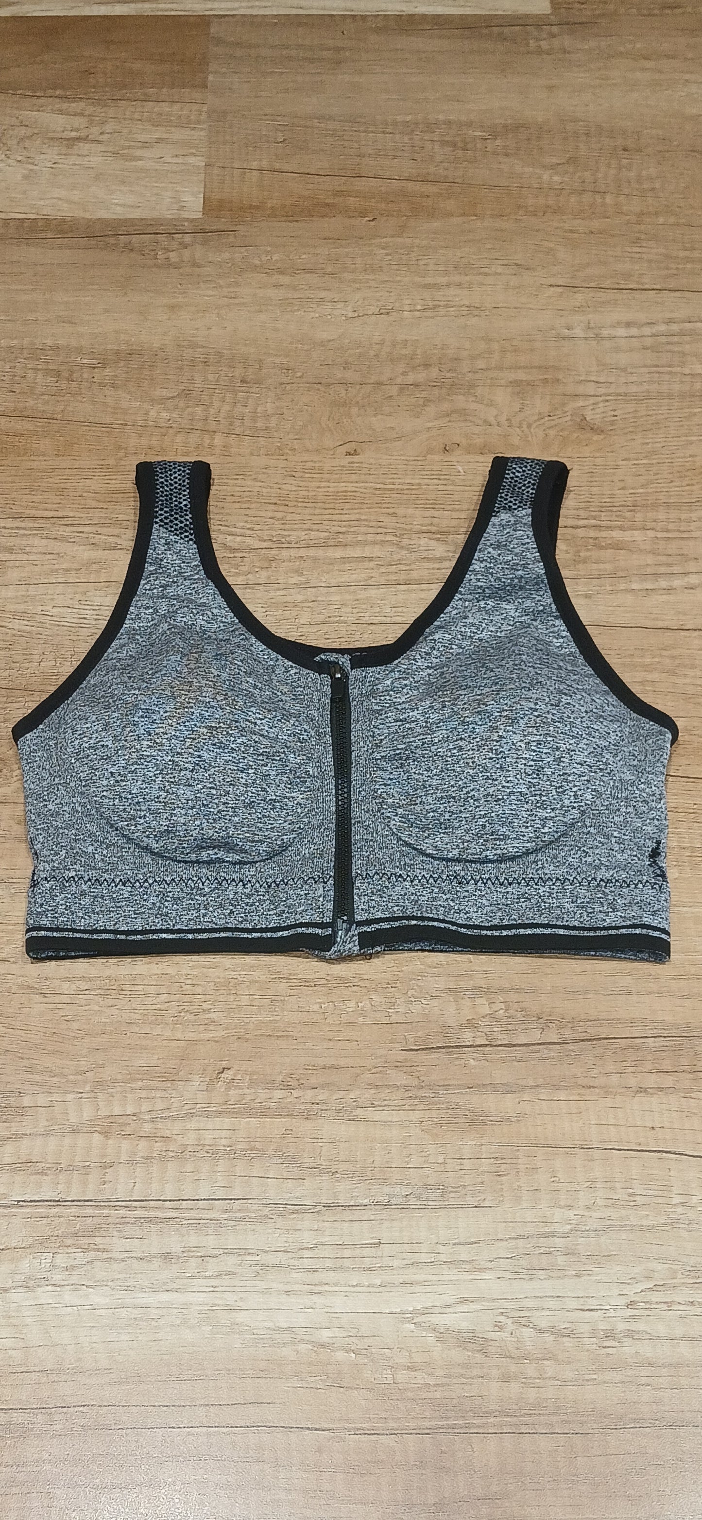 Lingering - Sports Bra